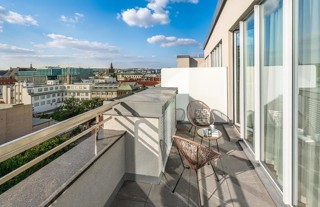 Vn17 Rooftop Suites By Adrez-1